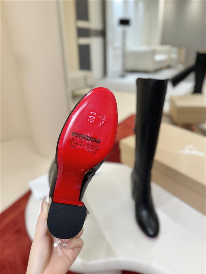 2025112818817293 590